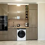 Modern Flat With Parking Spot - St Constantine & Helena By Flat Manаger Apartment *