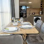 Apartment Modern Flat With Parking Spot - St Constantine & Helena By Flat Manаger *
