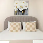Apartment Modern Flat With Parking Spot - St Constantine & Helena By Flat Manаger Varna