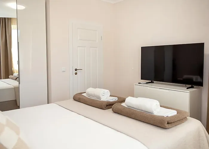 Modern Flat With Parking Spot - St Constantine&helena By Flat Manаger Апартаменты